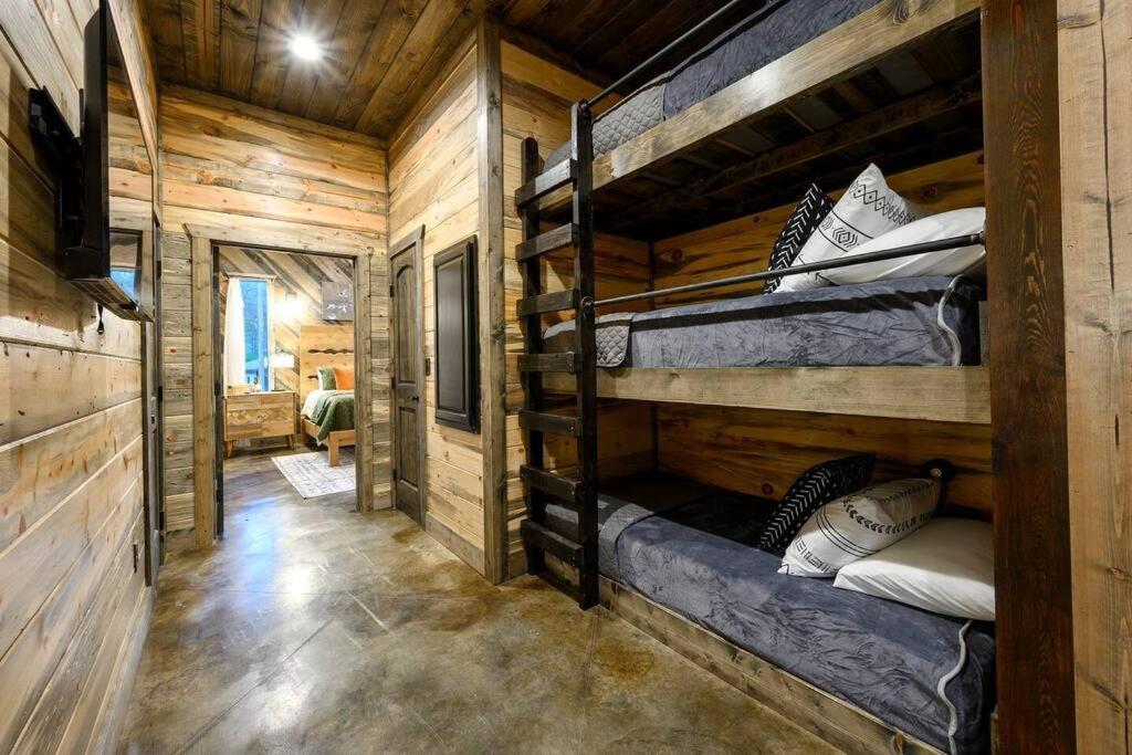 Ember Skye Cabin - 2 Bdr & Bunk Nook/2.5 Bath Broken Bow Luaran gambar