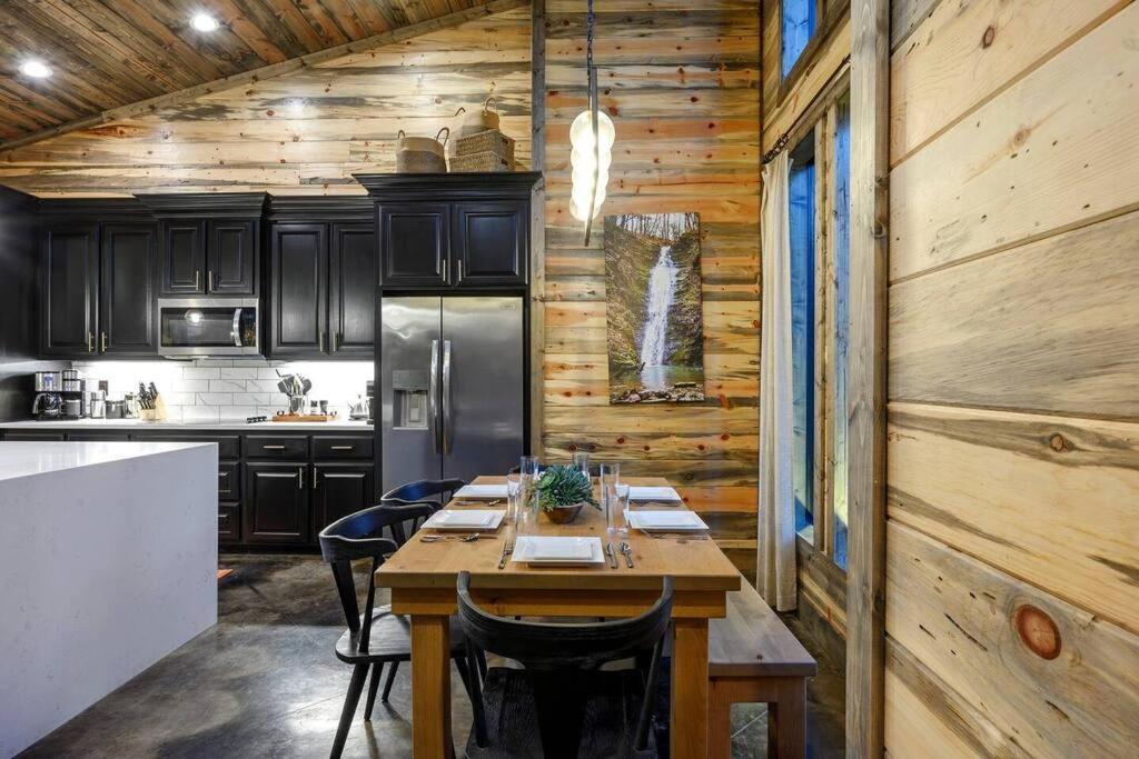 Ember Skye Cabin - 2 Bdr & Bunk Nook/2.5 Bath Broken Bow Luaran gambar